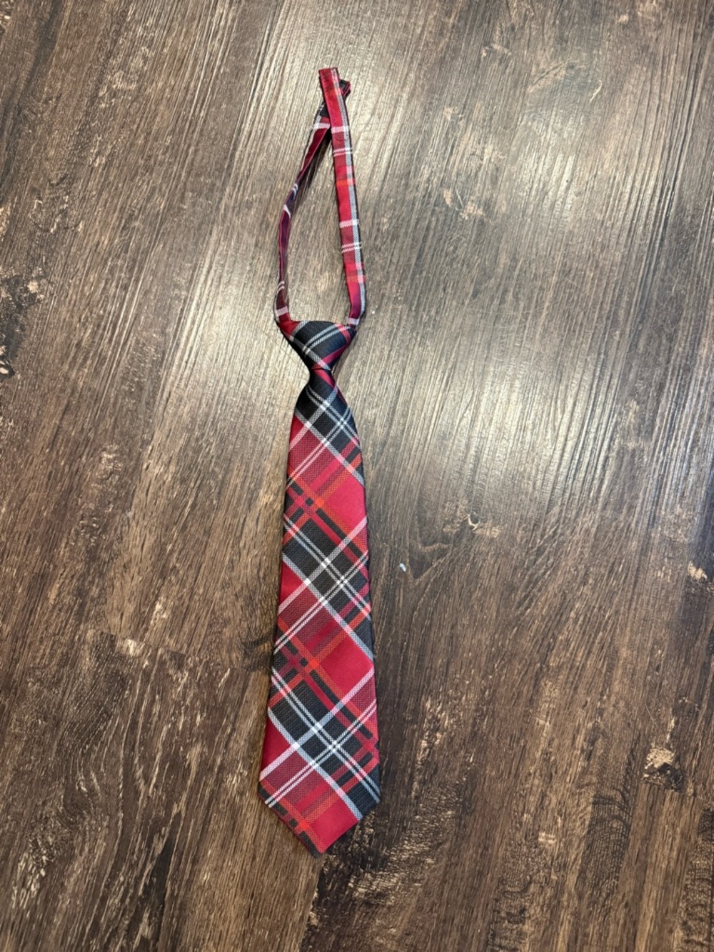 Gymboree Red and Black Plaid Pre-Tied Necktie, boys one size.